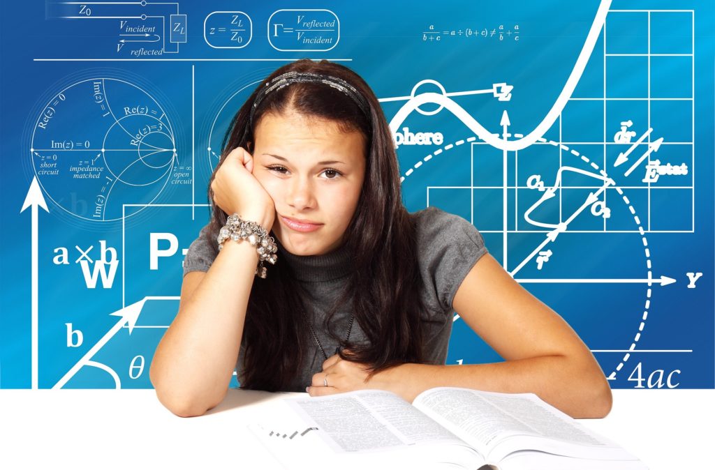 school-3666924_1920